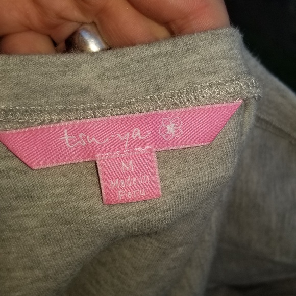 Women's medium tsu-ya Bridgett pullover - Picture 3 of 5